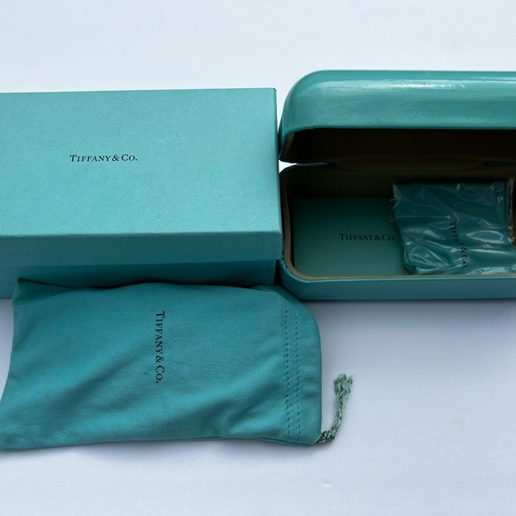 Authentic Tiffany & Co Brown Tortoise sunglasses. Incl:box,case,dust cloth,pouch main image 4